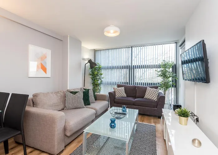 Host & Stay - Standish Street Living