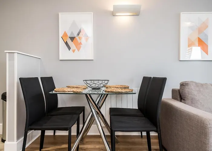 Host & Stay - Standish Street Living
